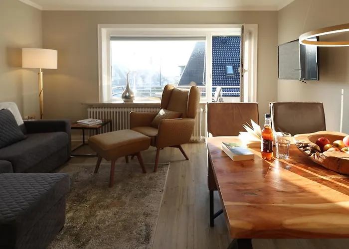Strand Suite