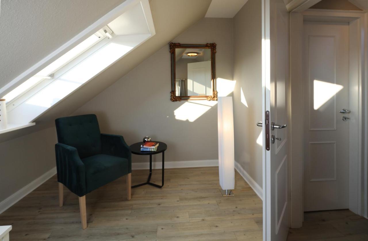 Strand Suite